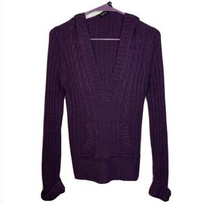 RUE21 V-NECK SWEATER WITH HOODIE SIZE M